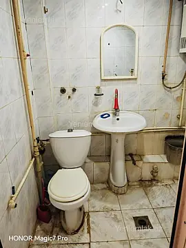 Satılır 2 otaqlı köhnə tikili 50 m²