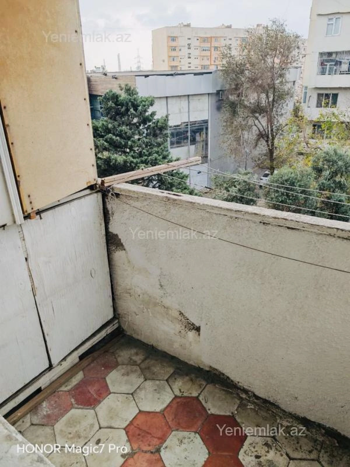 Satılır 2 otaqlı köhnə tikili 50 m²