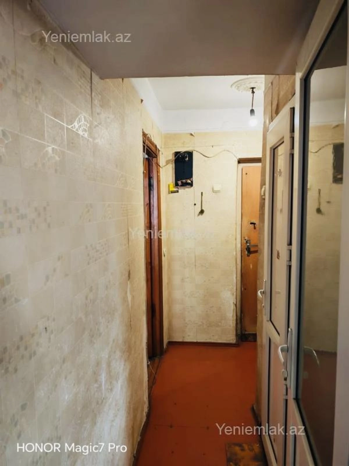 Satılır 2 otaqlı köhnə tikili 50 m²