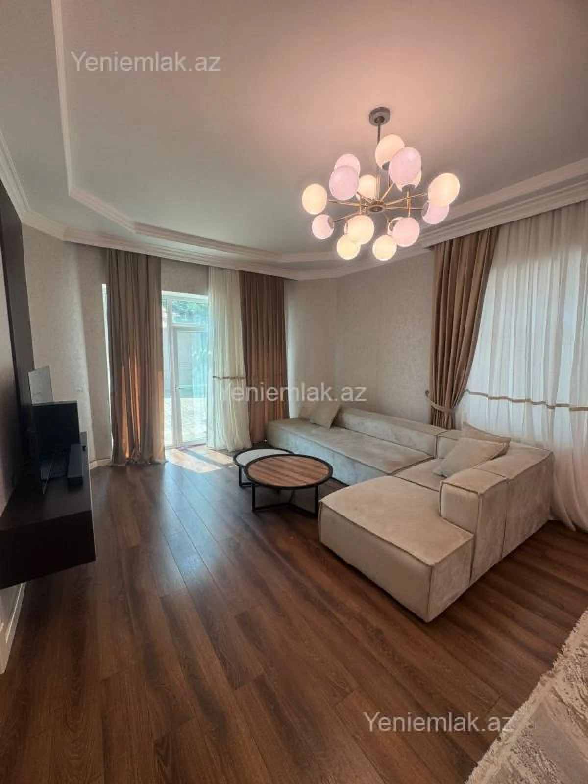 Satılır 4 otaqlı həyət evi 200 m²