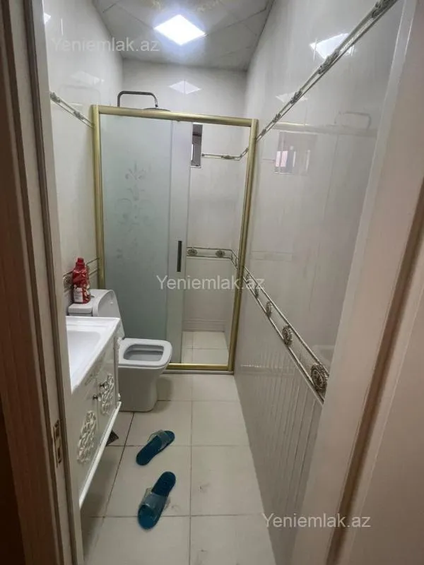 Satılır 4 otaqlı həyət evi 200 m²