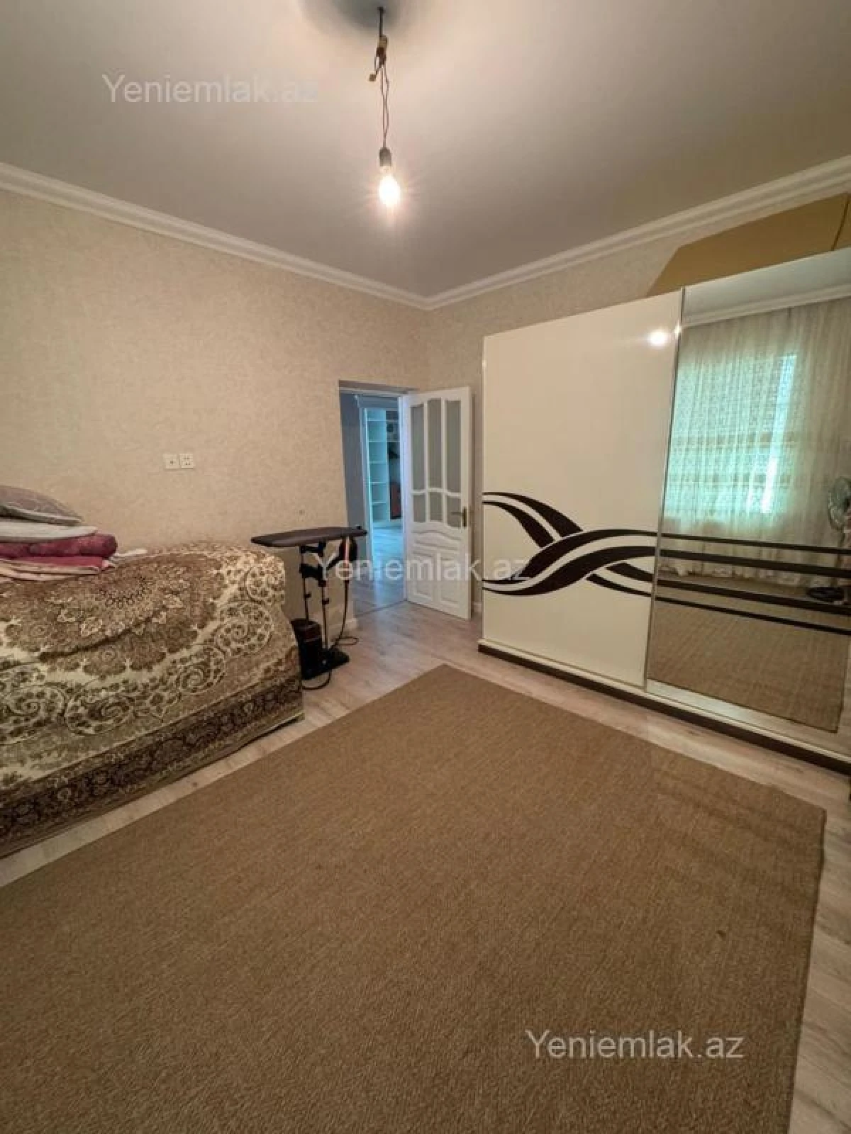 Satılır 4 otaqlı həyət evi 200 m²