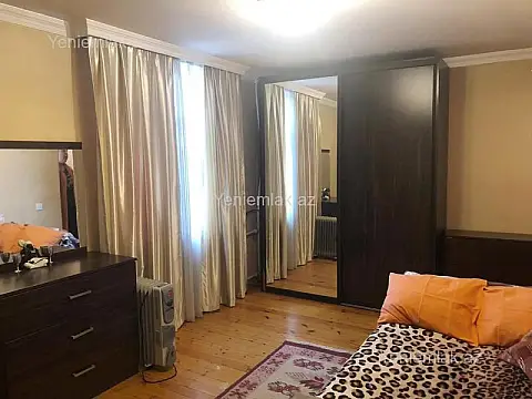 Satılır 2 otaqlı köhnə tikili 40 m²
