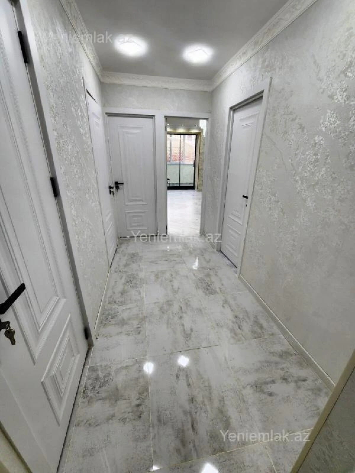 Satılır 3 otaqlı köhnə tikili 75 m²