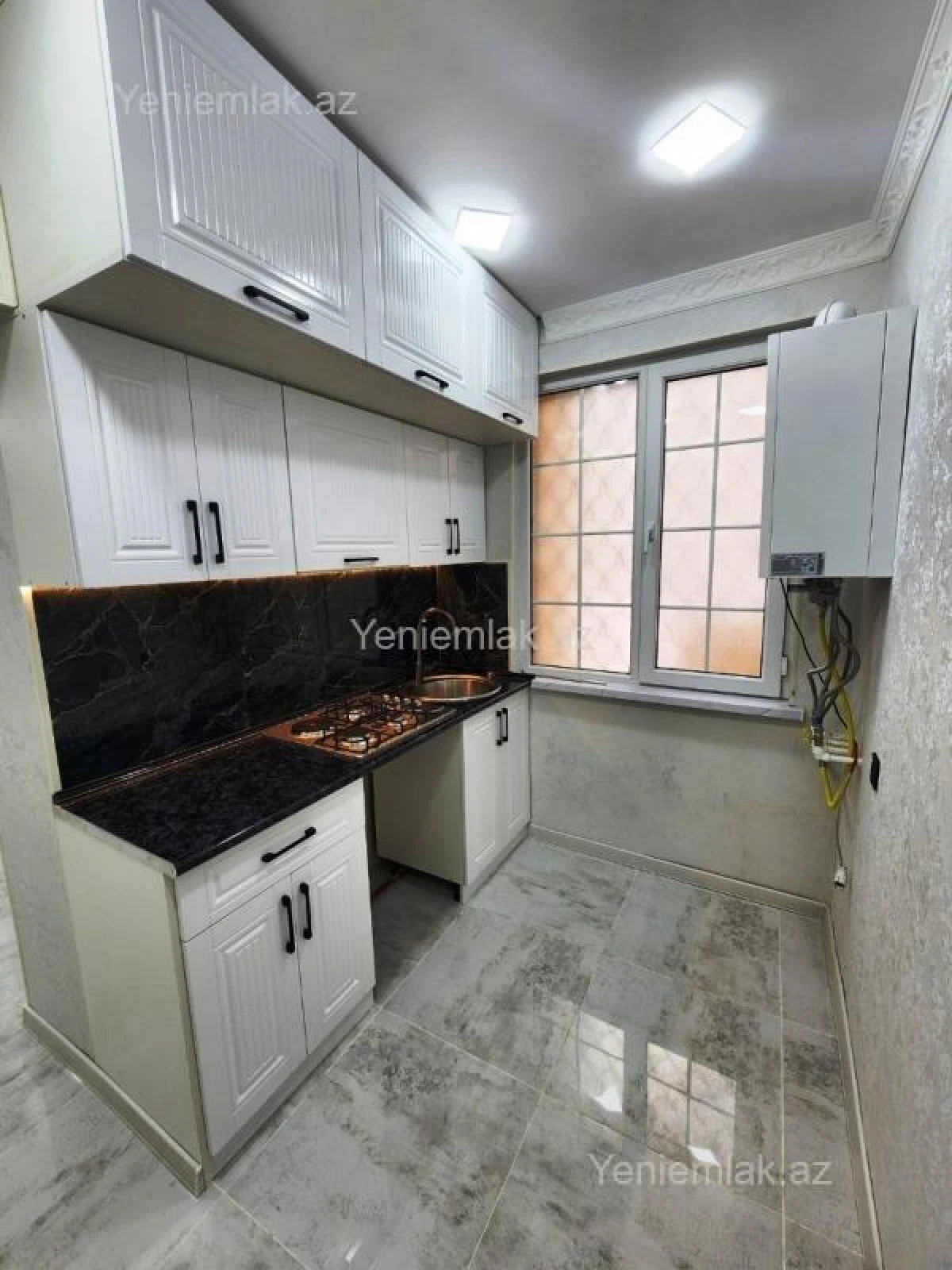 Satılır 3 otaqlı köhnə tikili 75 m²