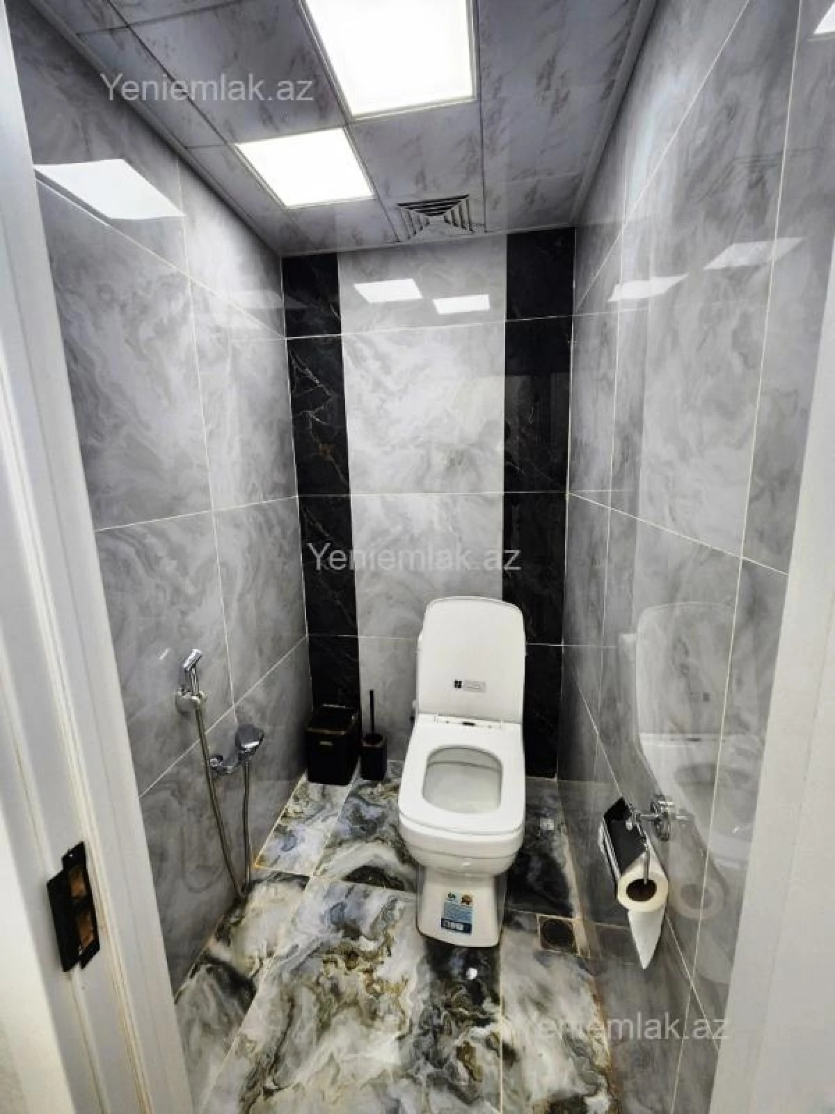 Satılır 3 otaqlı köhnə tikili 75 m²