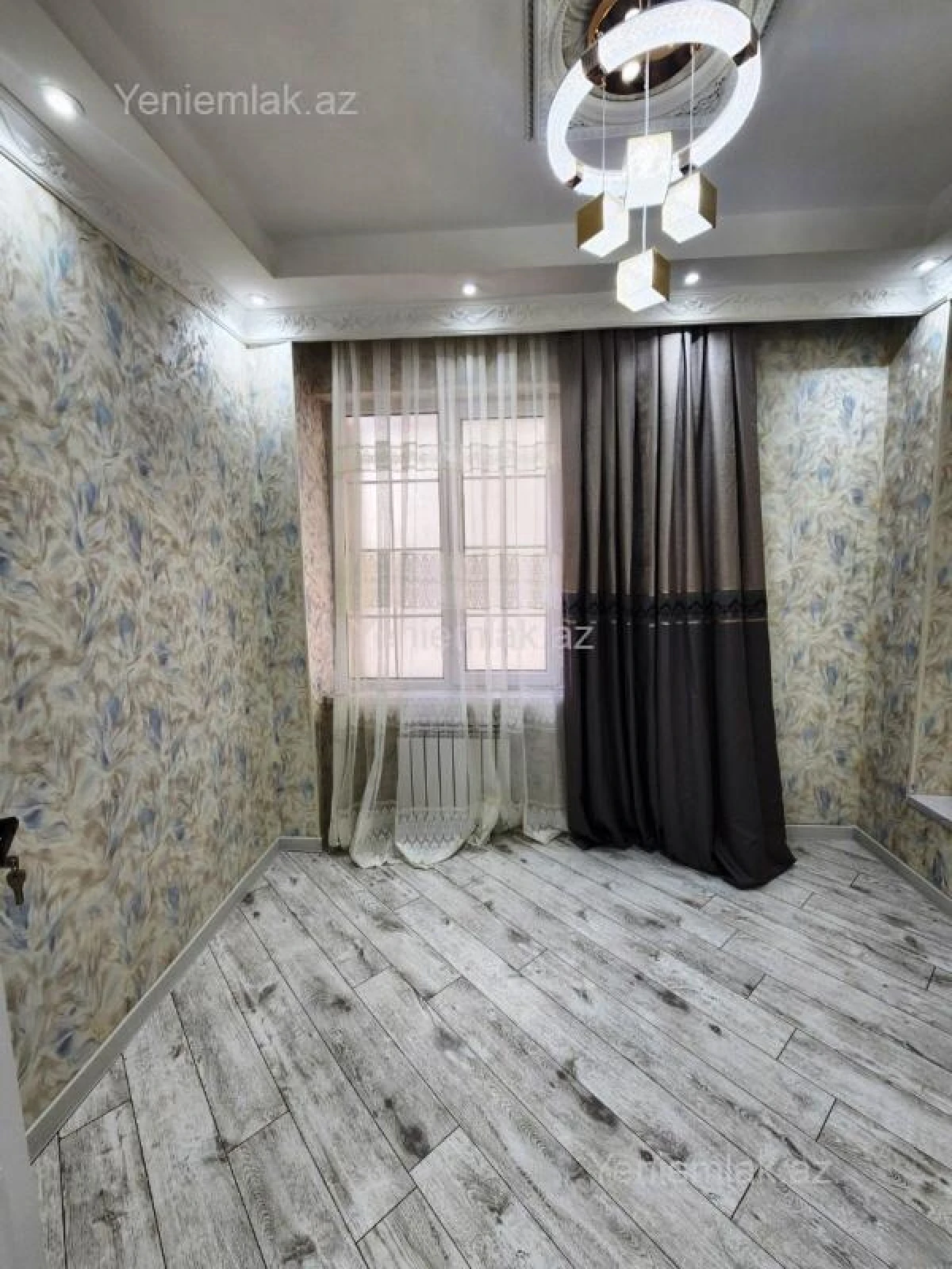 Satılır 3 otaqlı köhnə tikili 75 m²