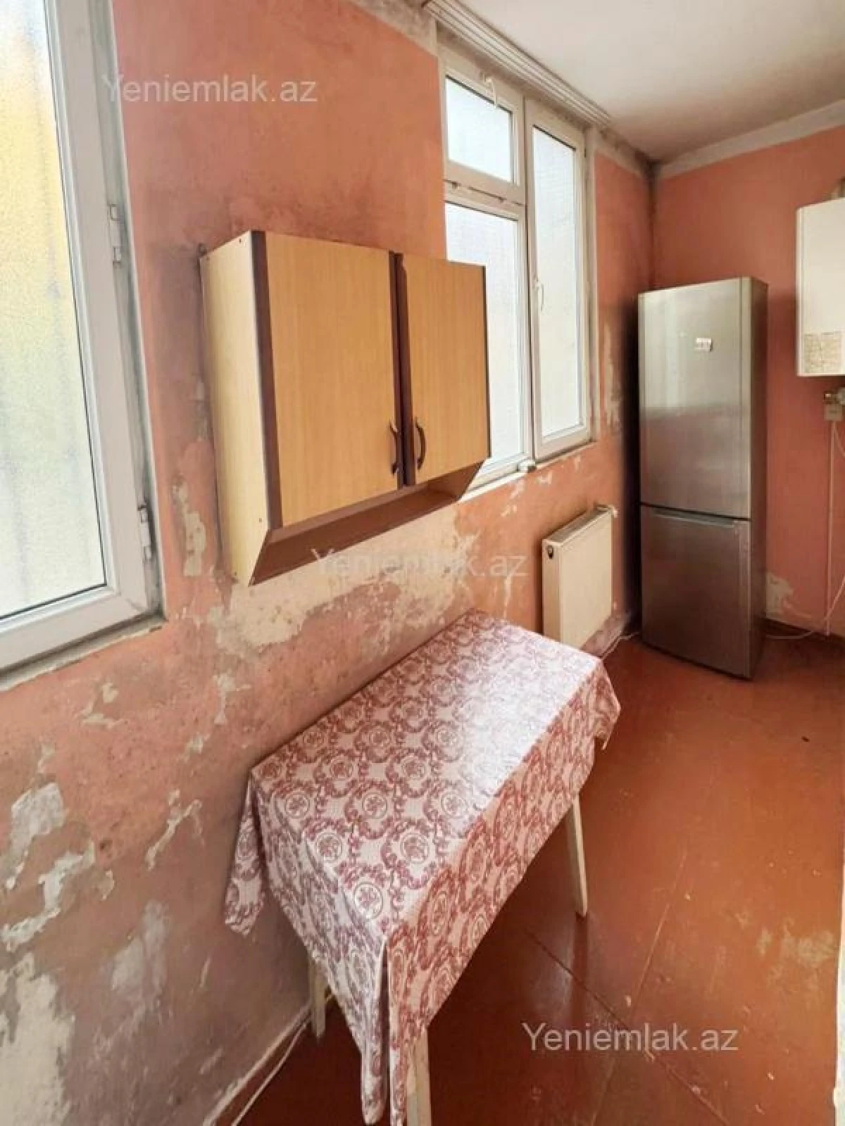 Satılır 3 otaqlı köhnə tikili 60 m²
