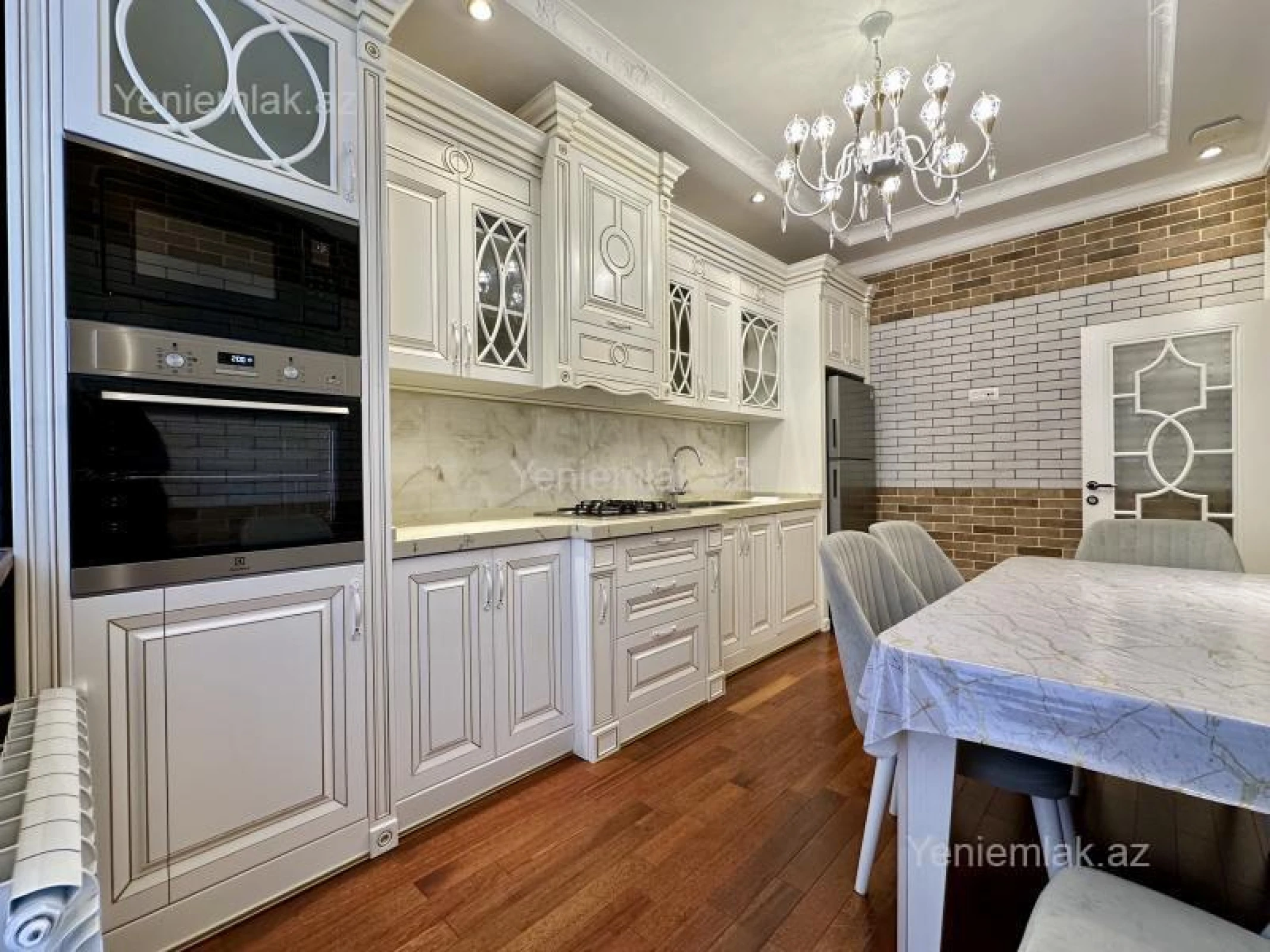 Satılır 3 otaqlı yeni tikili 120 m²