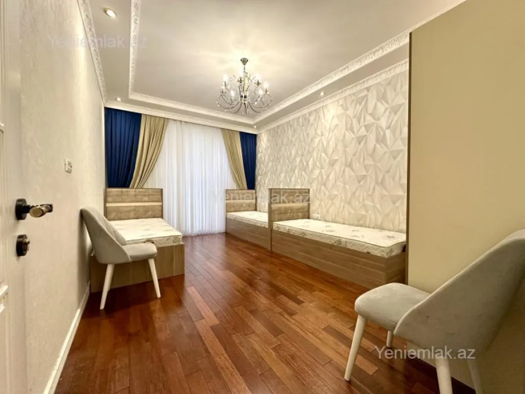 Satılır 3 otaqlı yeni tikili 120 m²