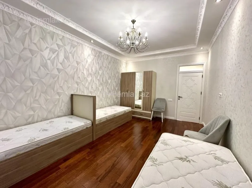 Satılır 3 otaqlı yeni tikili 120 m²