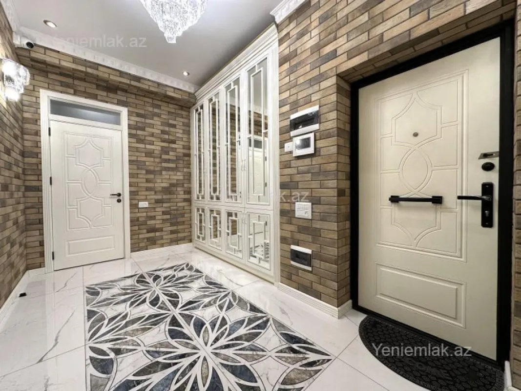 Satılır 3 otaqlı yeni tikili 120 m²