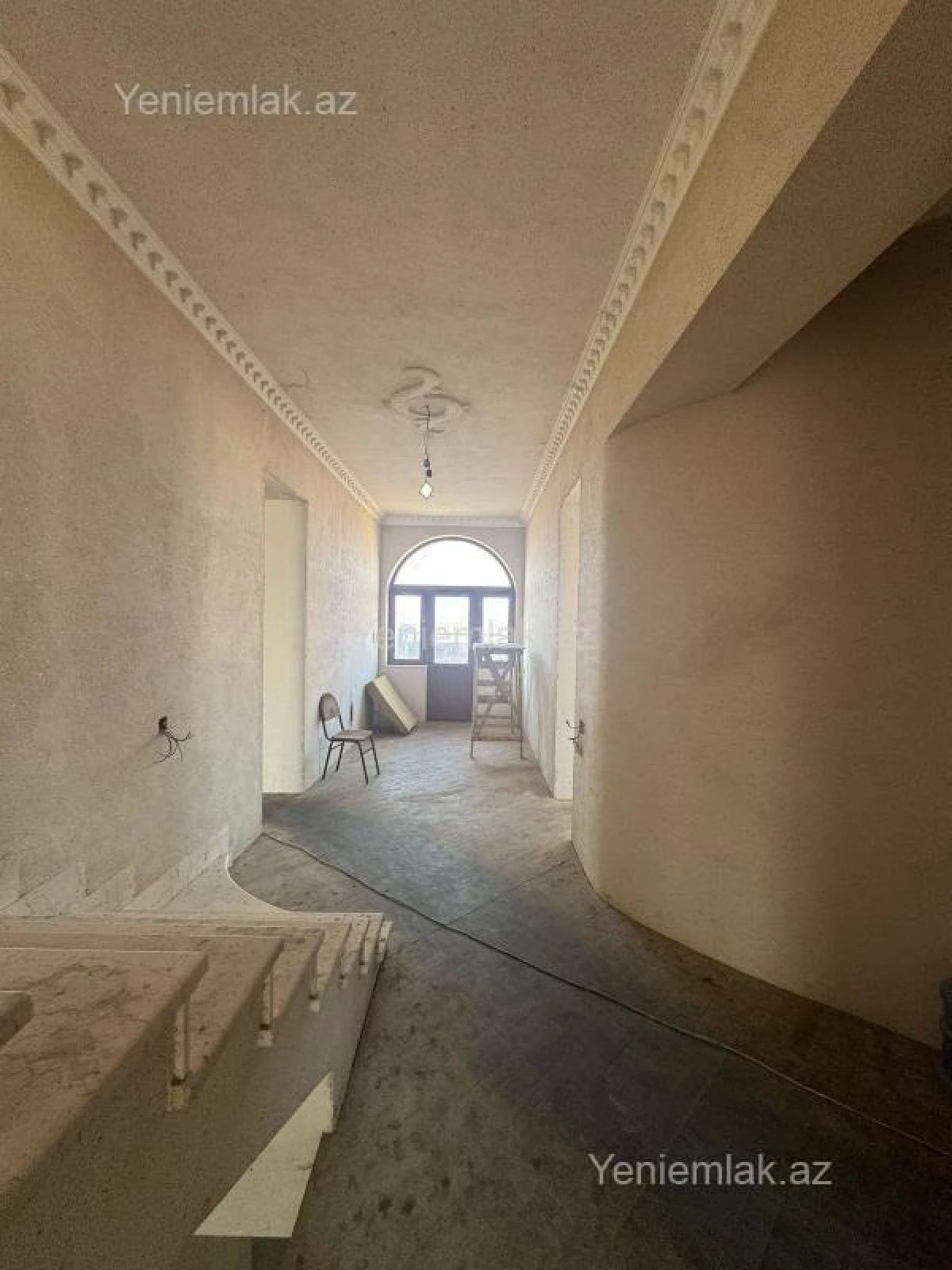 Satılır 10 otaqlı obyekt 920 m²