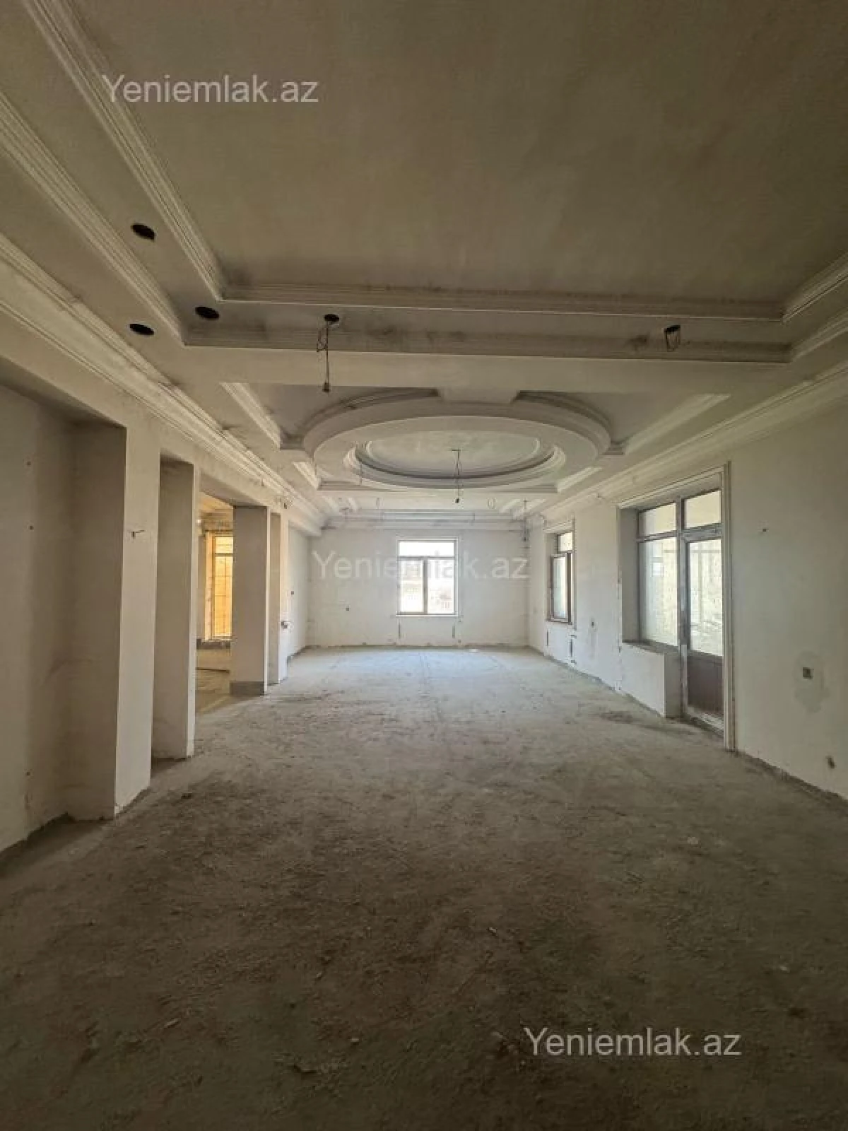 Satılır 10 otaqlı obyekt 920 m²