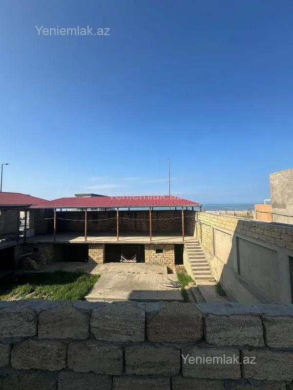 Satılır 10 otaqlı obyekt 920 m²