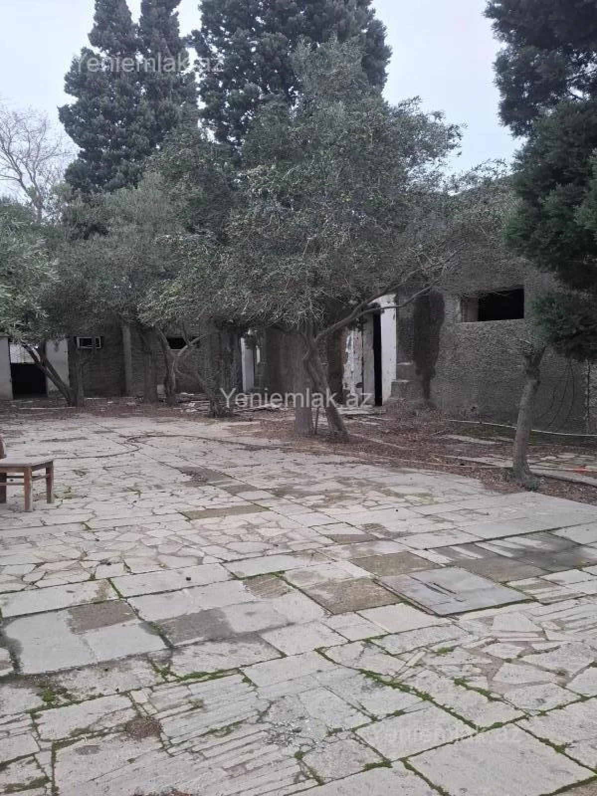 Satılır 6 otaqlı obyekt 370 m²