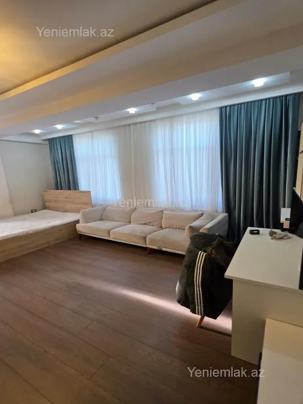 Satılır 3 otaqlı yeni tikili 105 m²