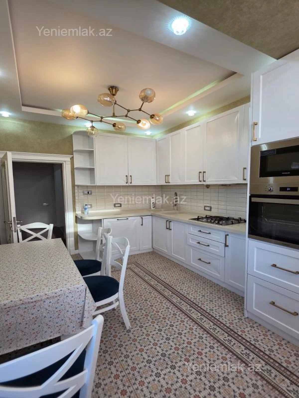 Satılır 3 otaqlı yeni tikili 105 m²