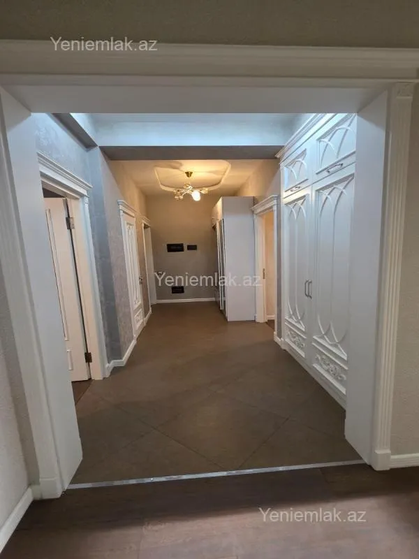 Satılır 3 otaqlı yeni tikili 105 m²