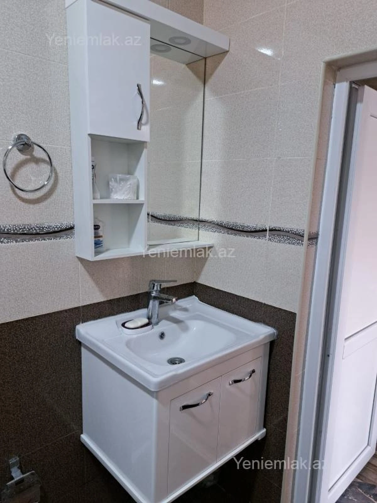 Satılır 4 otaqlı həyət evi 100 m²