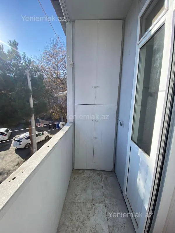 Satılır 2 otaqlı köhnə tikili 70 m²
