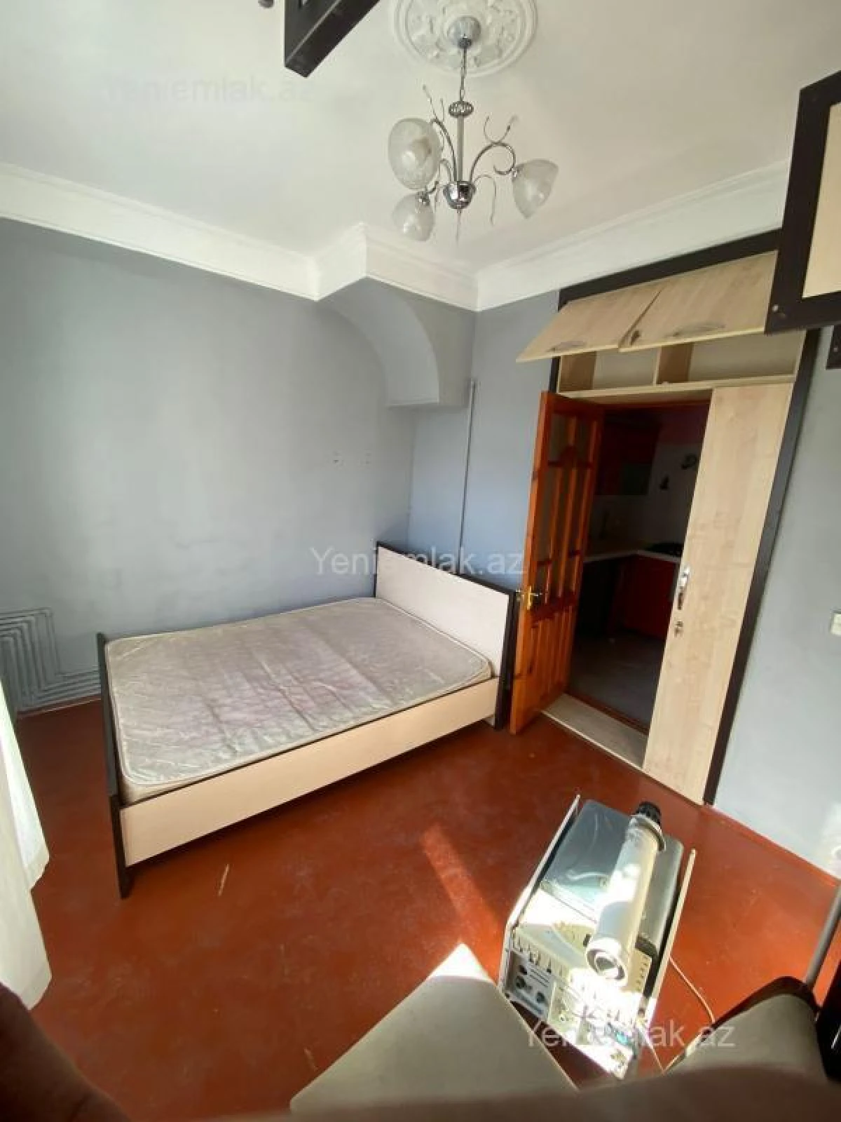 Satılır 2 otaqlı köhnə tikili 70 m²