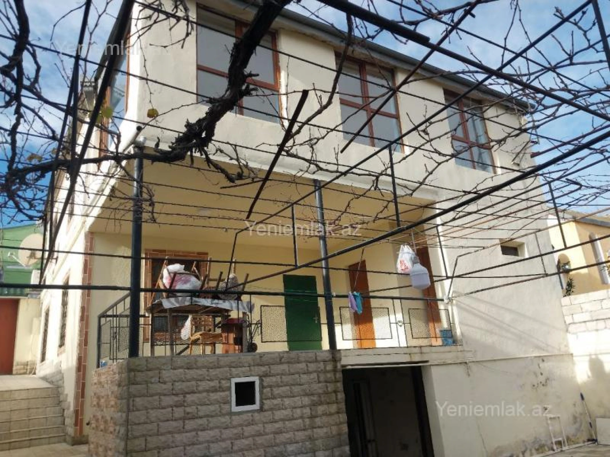 Satılır 6 otaqlı həyət evi 250 m²