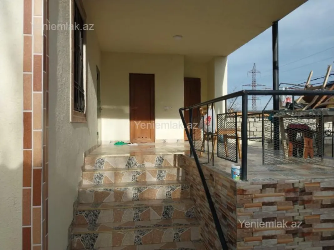 Satılır 6 otaqlı həyət evi 250 m²