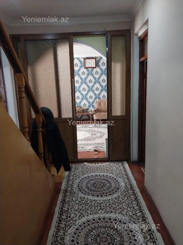 Satılır 6 otaqlı həyət evi 250 m²