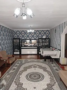 Satılır 6 otaqlı həyət evi 250 m²