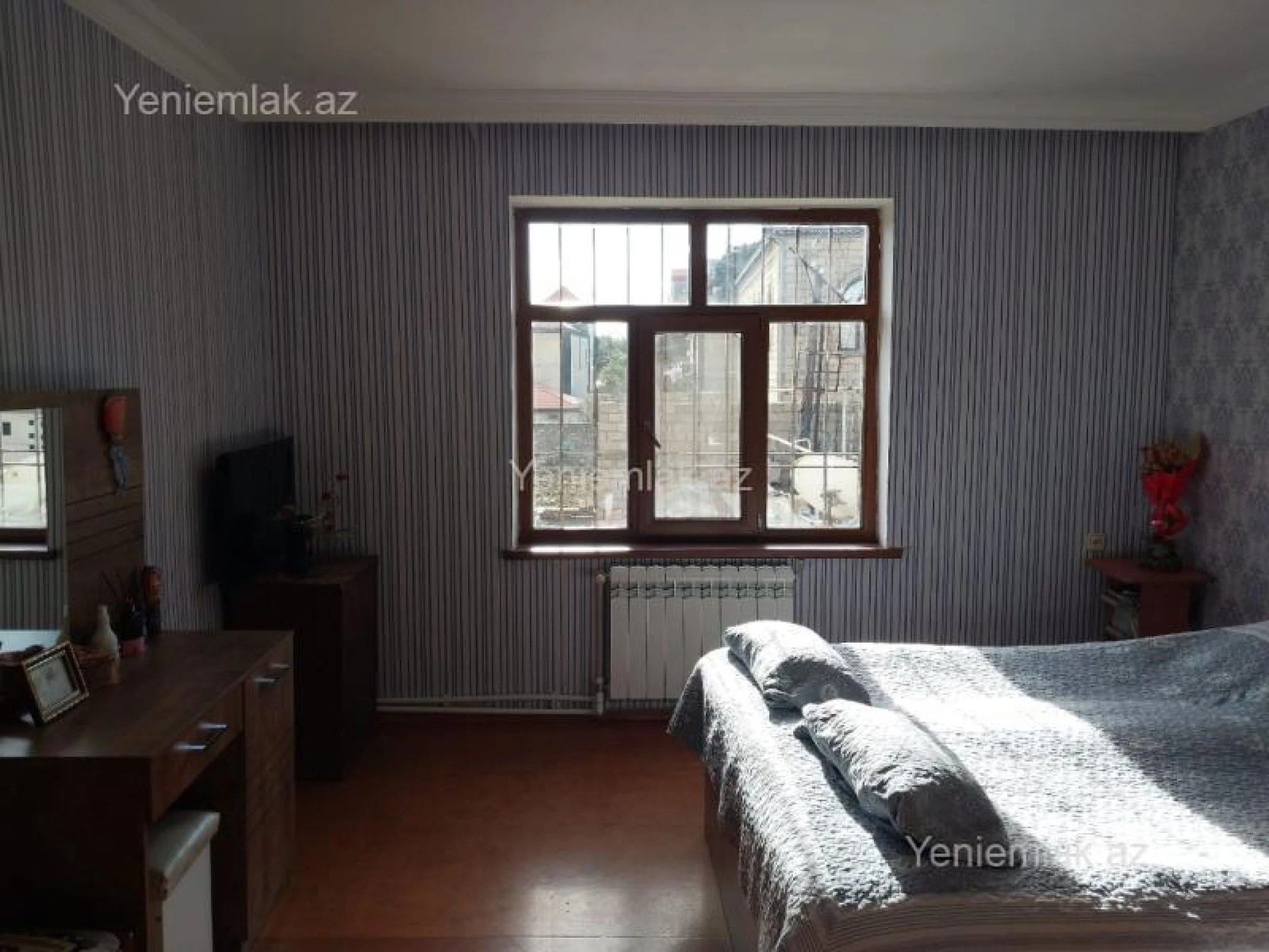 Satılır 6 otaqlı həyət evi 250 m²