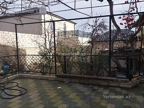 Satılır 6 otaqlı həyət evi 250 m²