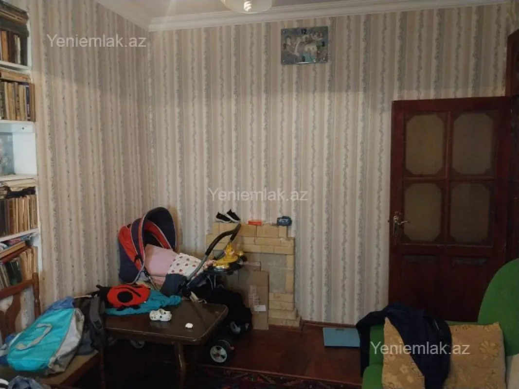 Satılır 6 otaqlı həyət evi 250 m²