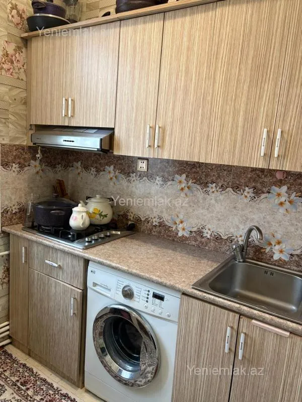 Satılır 2 otaqlı köhnə tikili 50 m²