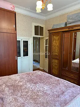 Satılır 2 otaqlı köhnə tikili 50 m²