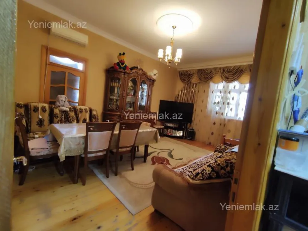 Satılır 2 otaqlı köhnə tikili 50 m²