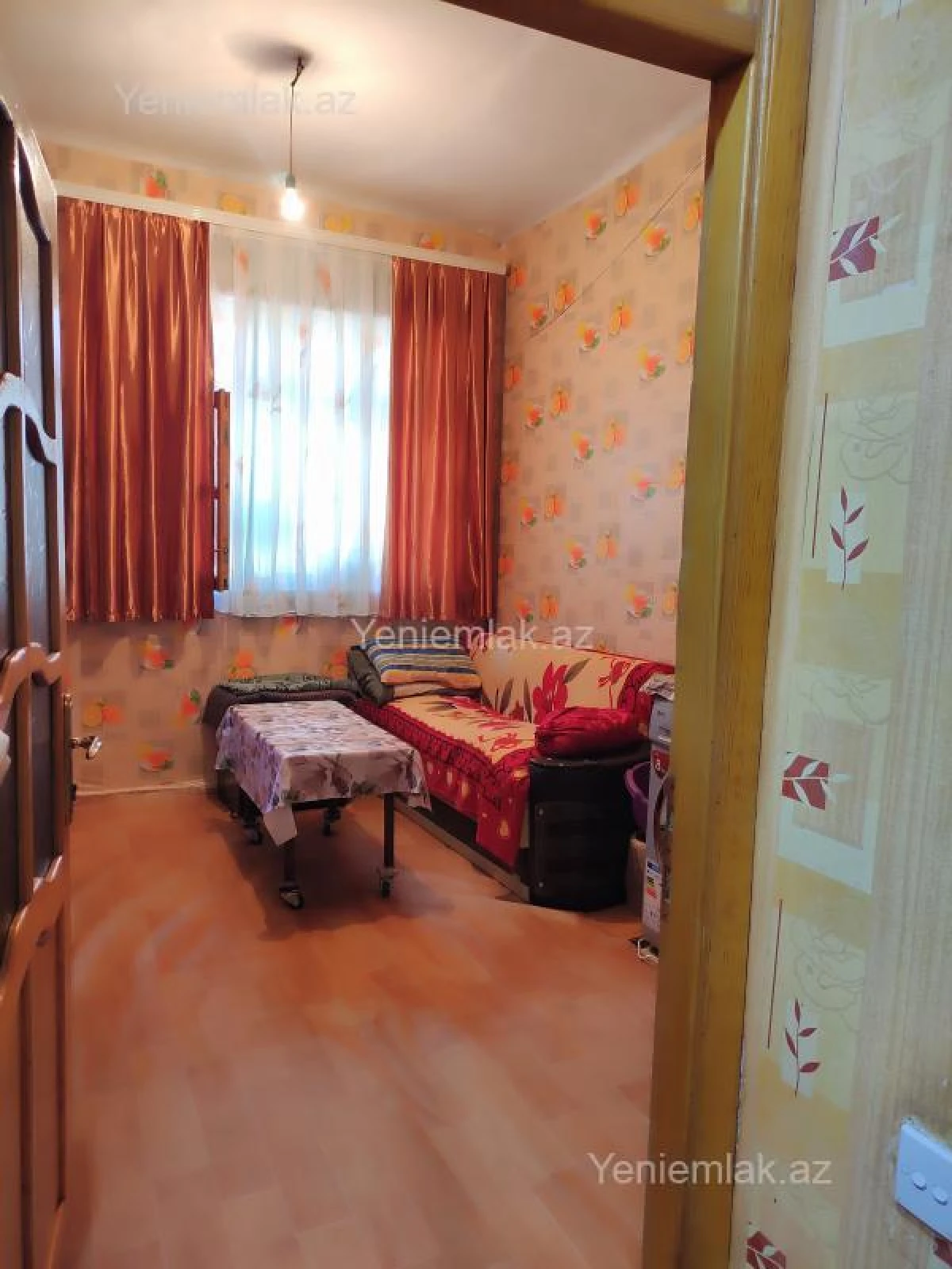 Satılır 2 otaqlı köhnə tikili 50 m²