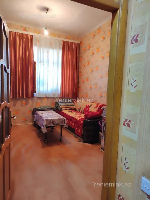 Satılır 2 otaqlı köhnə tikili 50 m²