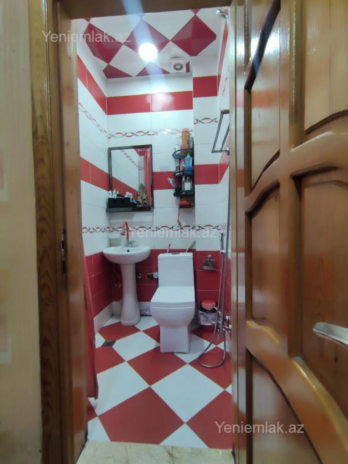 Satılır 2 otaqlı köhnə tikili 50 m²