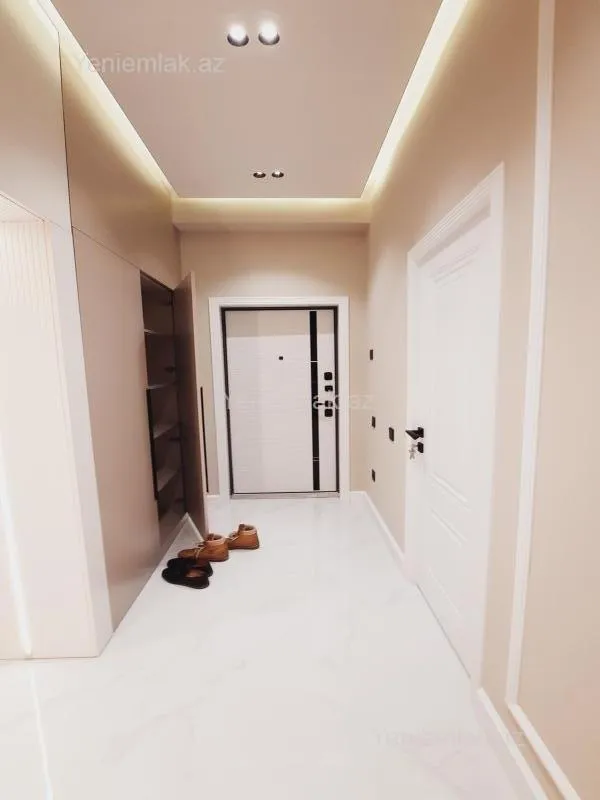 Satılır 1 otaqlı yeni tikili 60 m²