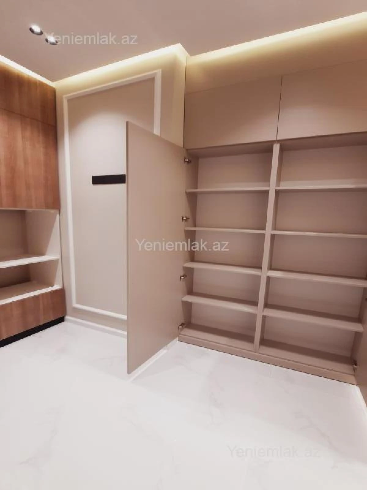 Satılır 1 otaqlı yeni tikili 60 m²