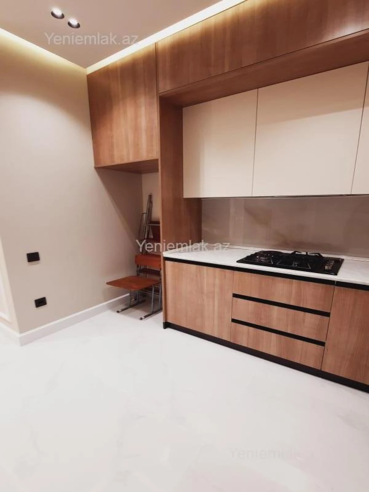 Satılır 1 otaqlı yeni tikili 60 m²