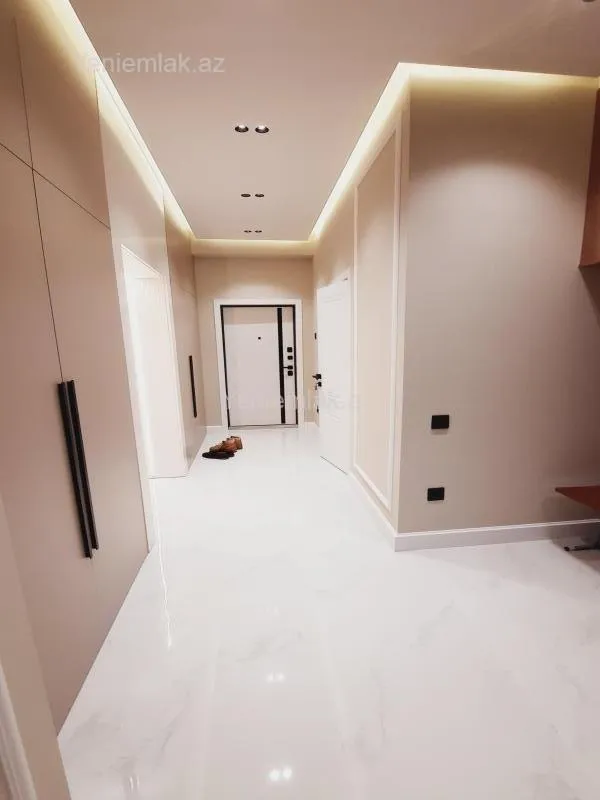 Satılır 1 otaqlı yeni tikili 60 m²