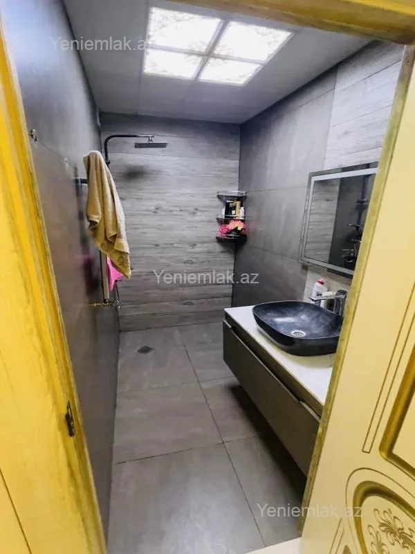 Satılır 3 otaqlı yeni tikili 85 m²