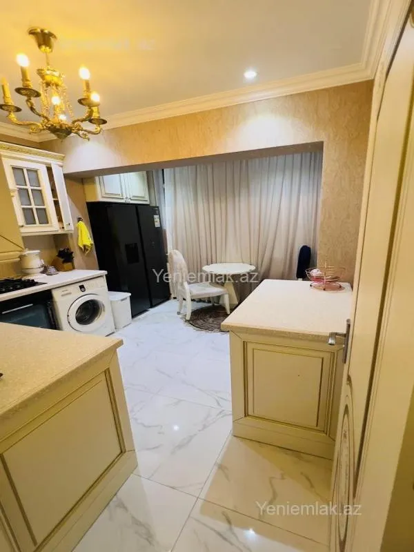 Satılır 3 otaqlı yeni tikili 85 m²