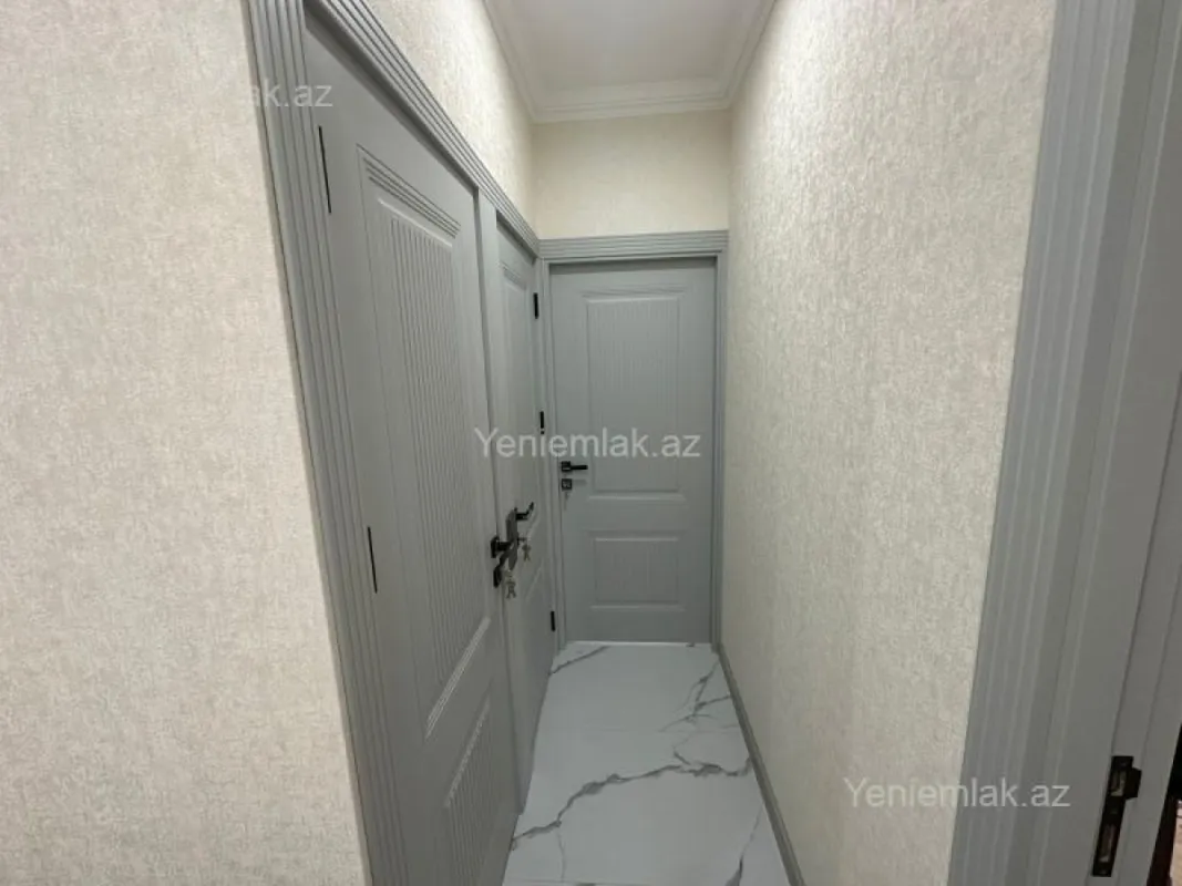 Satılır 5 otaqlı köhnə tikili 130 m²