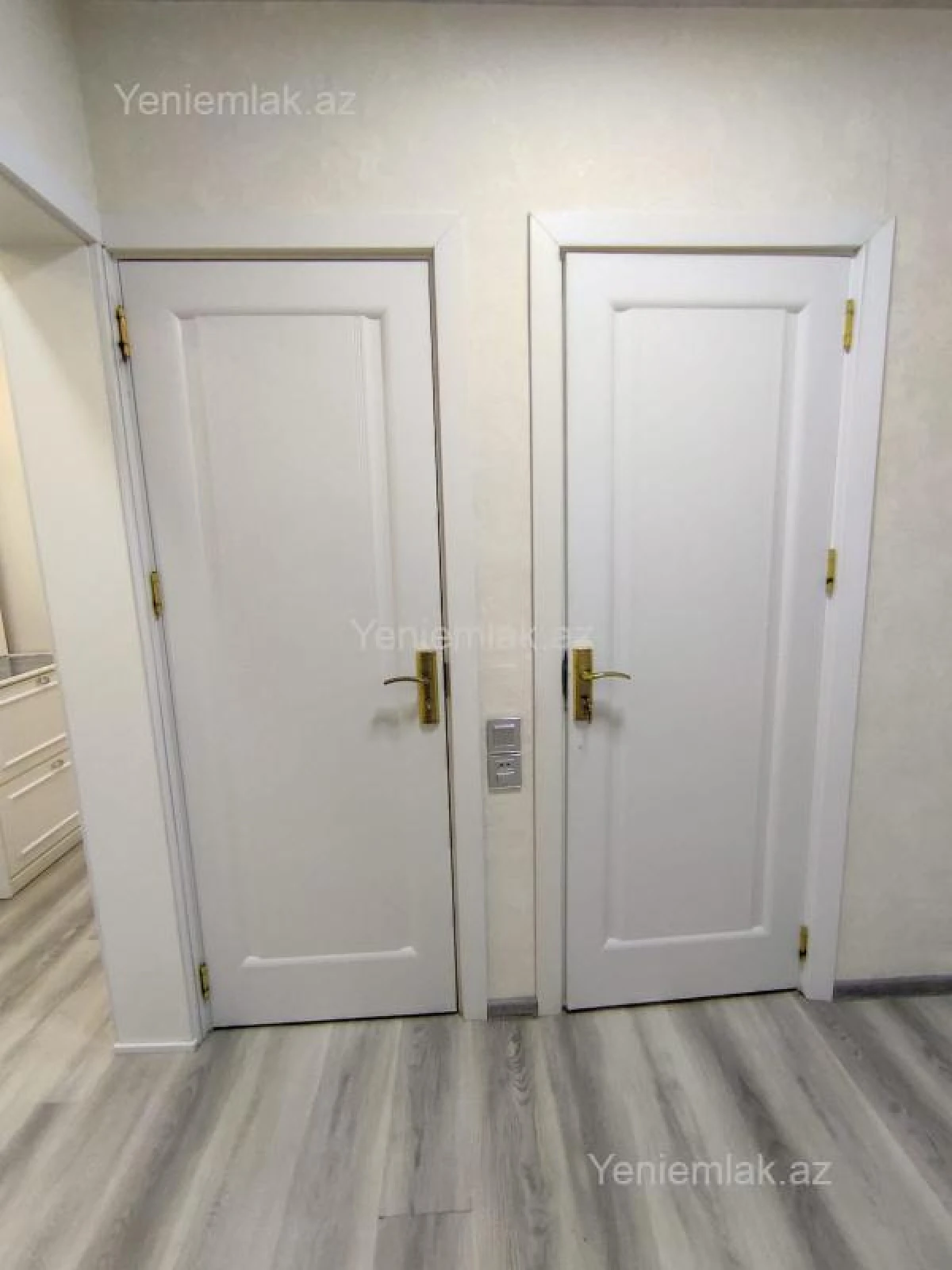 Satılır 5 otaqlı köhnə tikili 100 m²