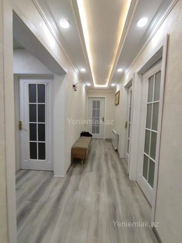 Satılır 5 otaqlı köhnə tikili 100 m²