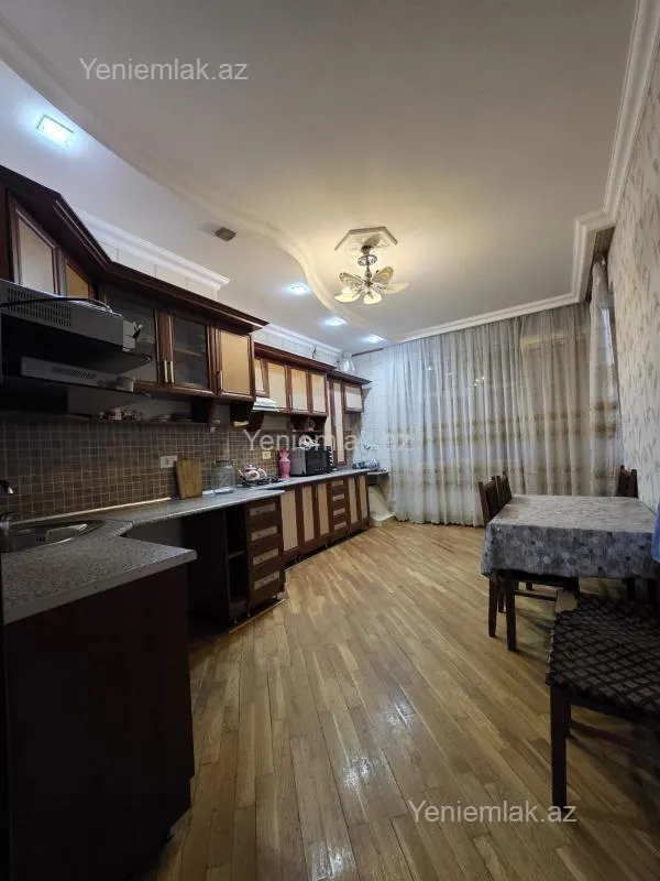Satılır 3 otaqlı yeni tikili 105 m²