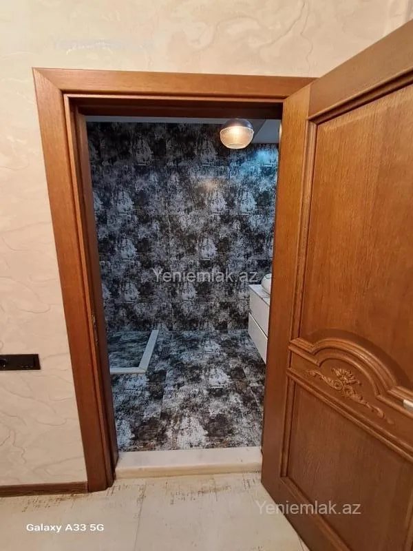 Satılır 2 otaqlı yeni tikili 74 m²